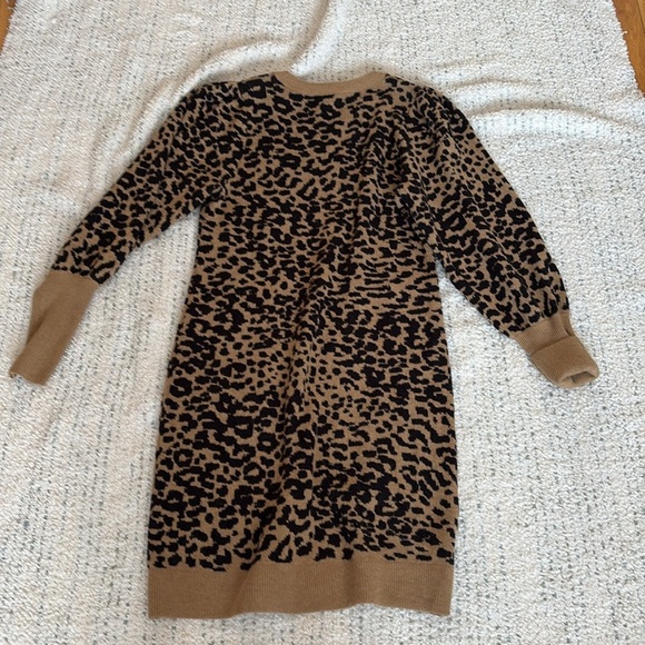 LOFT Leopard Print Sweater Dress – Medium Petite | Cozy Elegance | Animal Print - Picture 7 of 7